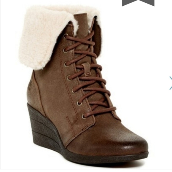 UGG Zea Leather Wedge Boots - Picture 2 of 10